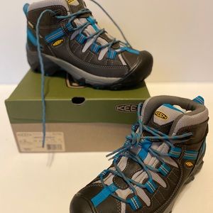 Keen Targhee II Mid Hiking Shoes